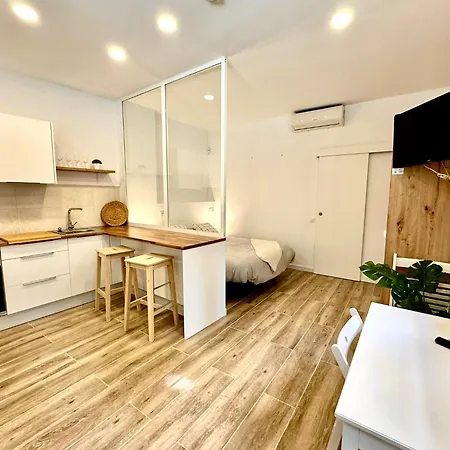 Cozy Studio Near Sants Estacion Apartment