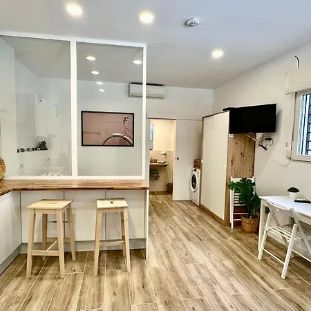 Cozy Studio Near Sants Estacion * Barcelona